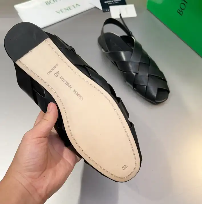 hype Bottega Veneta Sandals