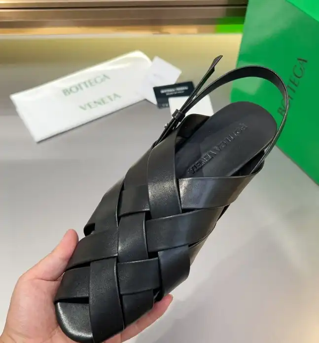 hype Bottega Veneta Sandals