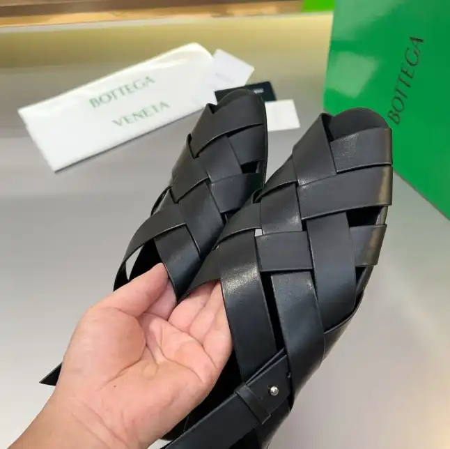 hype Bottega Veneta Sandals