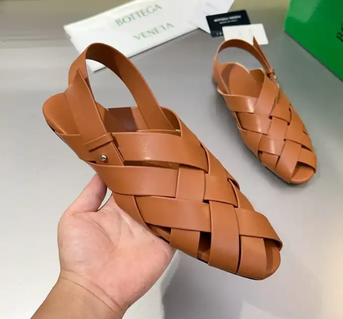 hype Bottega Veneta Sandals