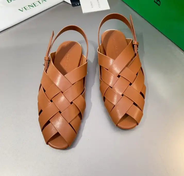 hype Bottega Veneta Sandals