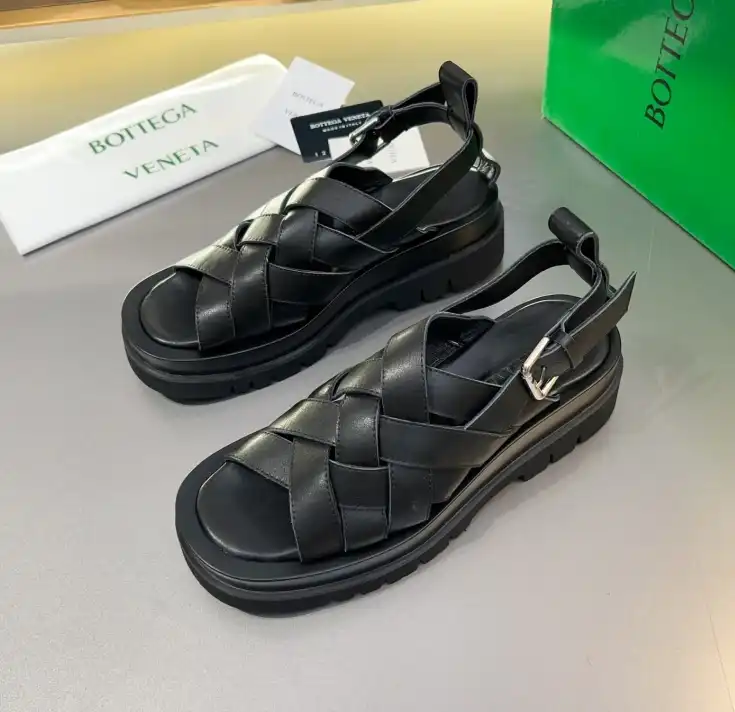 hype Bottega Veneta Sandals