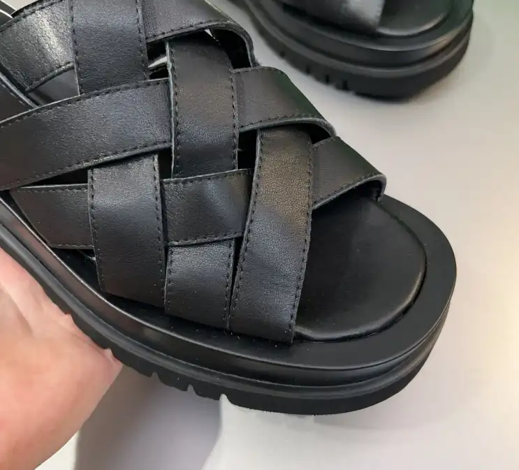 hype Bottega Veneta Sandals