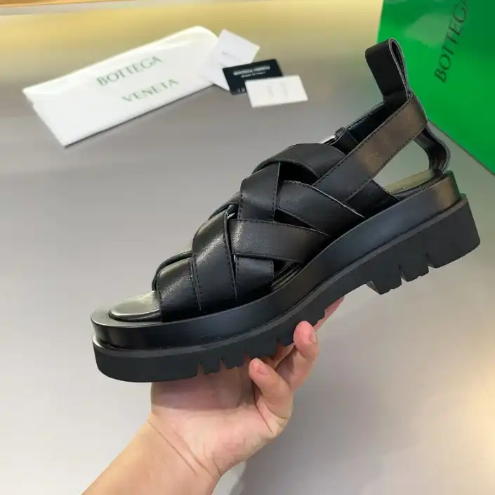 hype Bottega Veneta Sandals