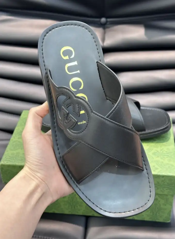 hype Gucci Slippers