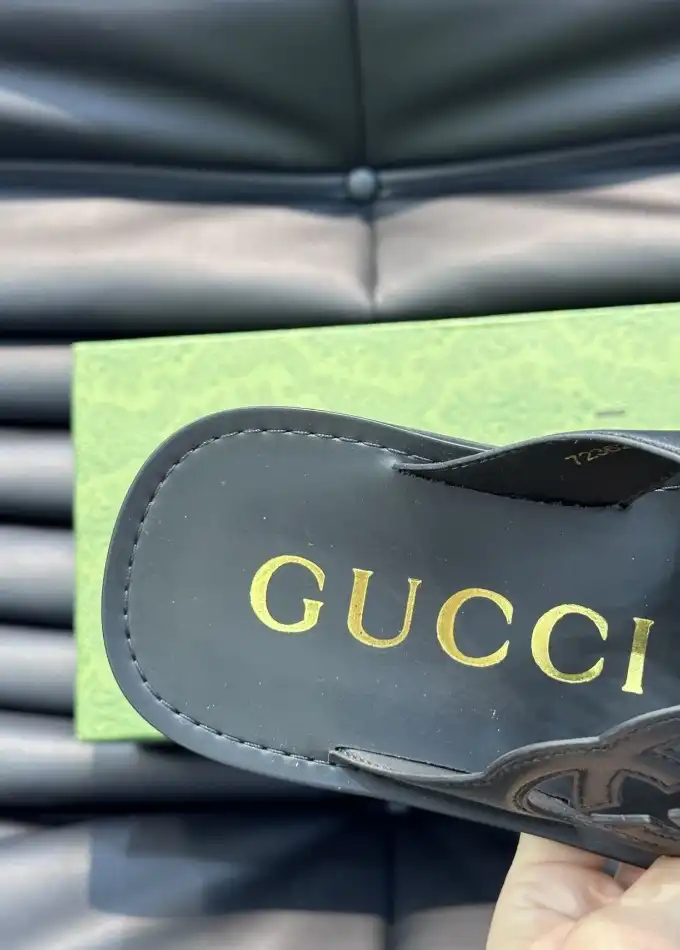 hype Gucci Slippers