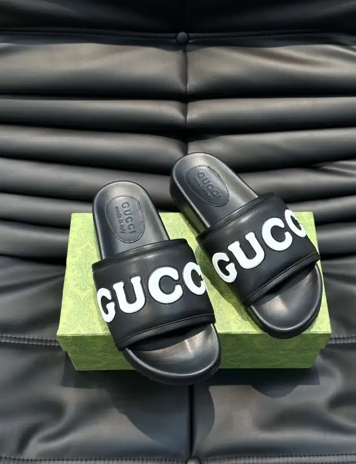 hype Gucci Slippers