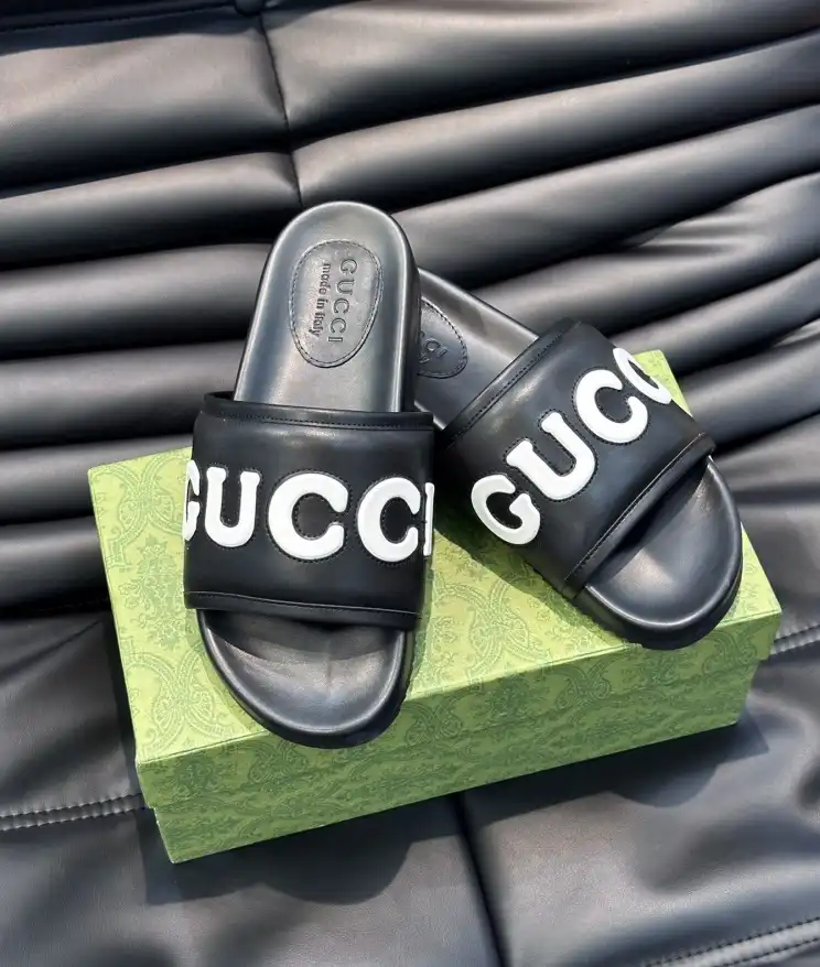 hype Gucci Slippers