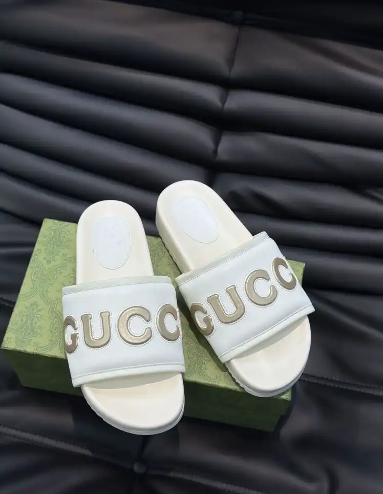 hype Gucci Slippers