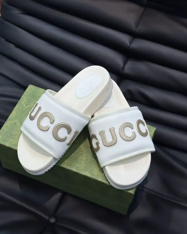 hype Gucci Slippers