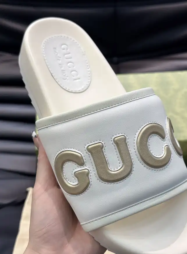 hype Gucci Slippers