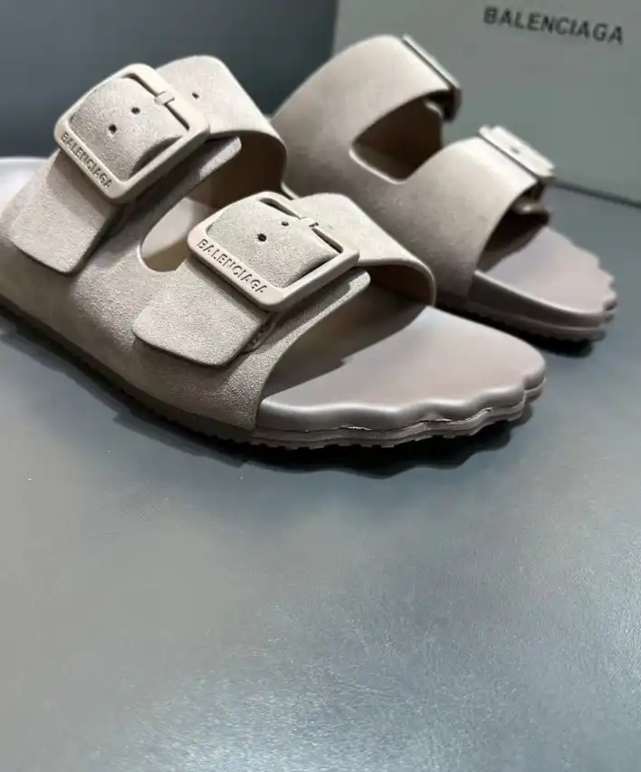 hype Balenciaga Slippers