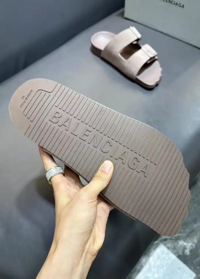 hype Balenciaga Slippers