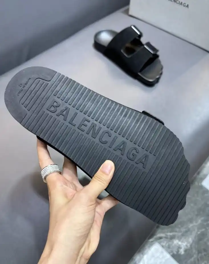 hype Balenciaga Slippers