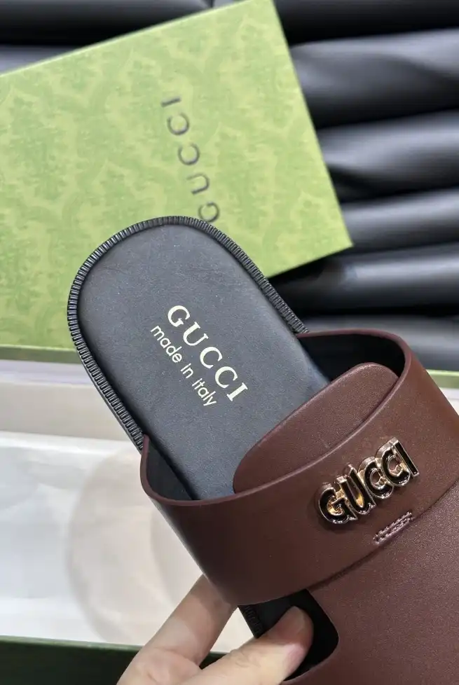 hype Gucci Slippers