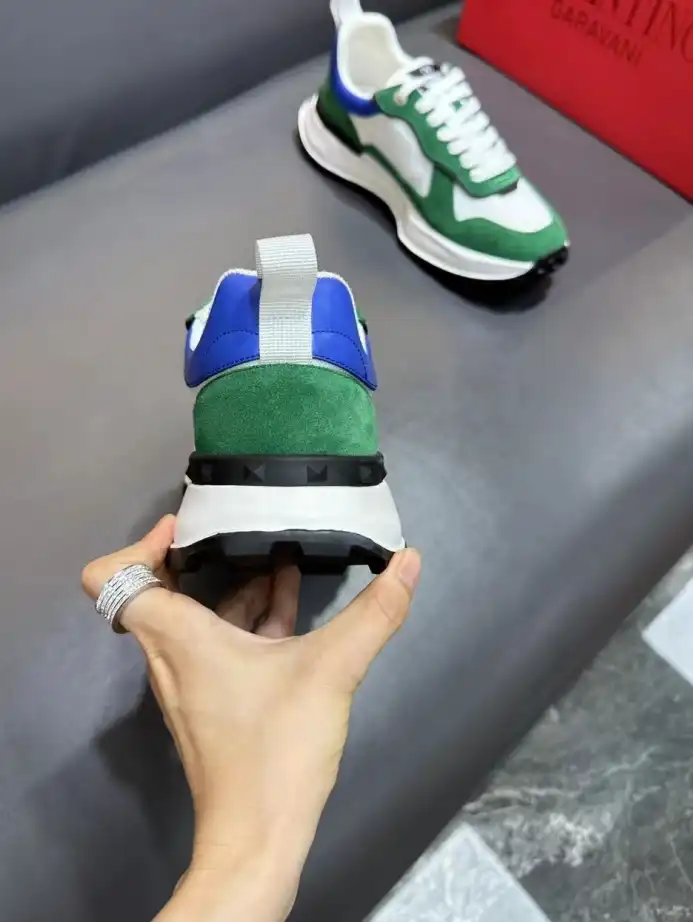 hype Valentino Sneakers