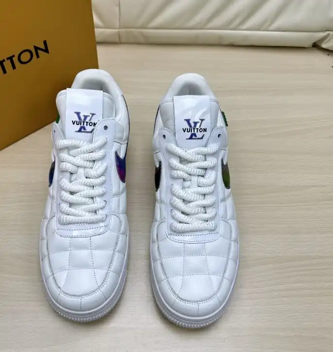 hype Louis Vuitton Sneakers