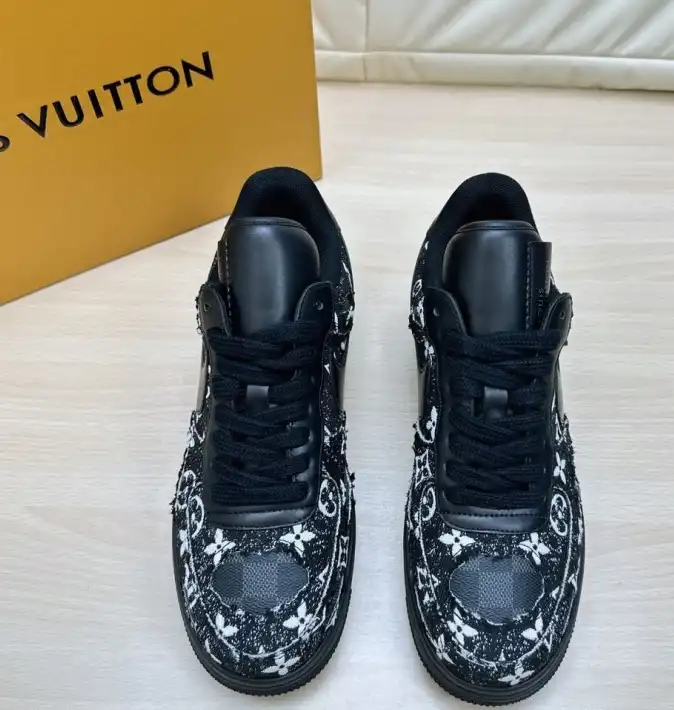 hype Louis Vuitton Sneakers