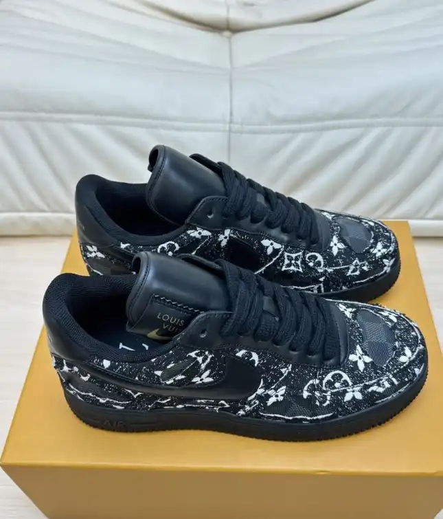 hype Louis Vuitton Sneakers