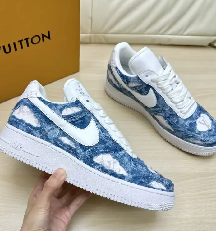 hype Louis Vuitton Sneakers