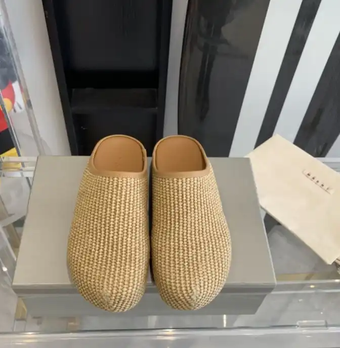 hype Other Slippers