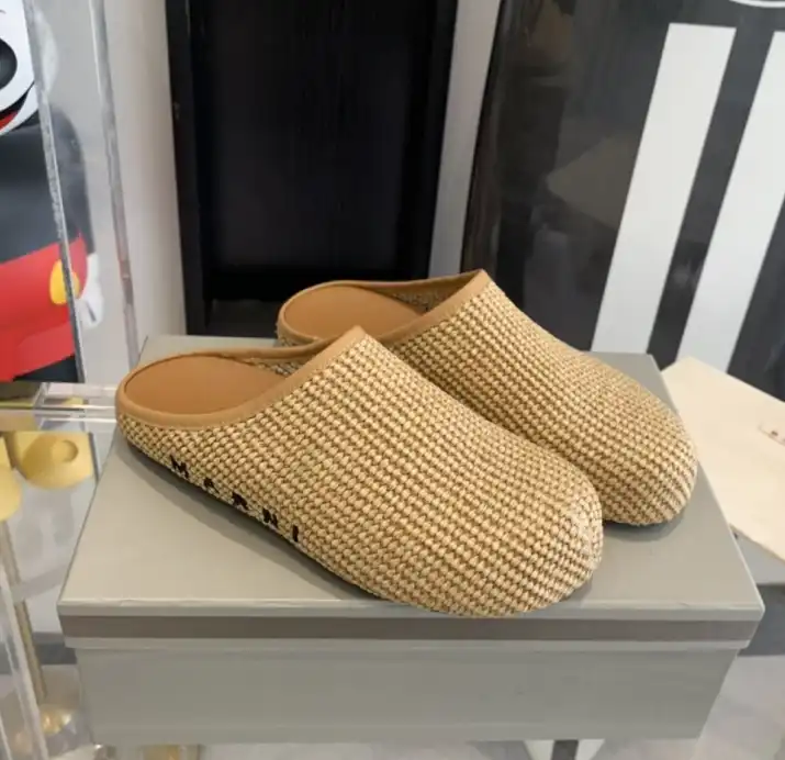 hype Other Slippers