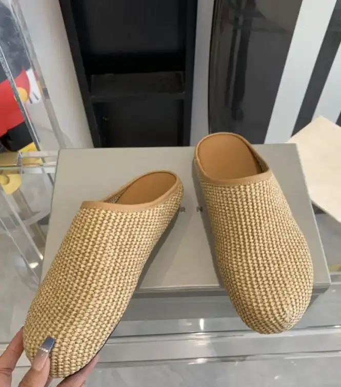 hype Other Slippers