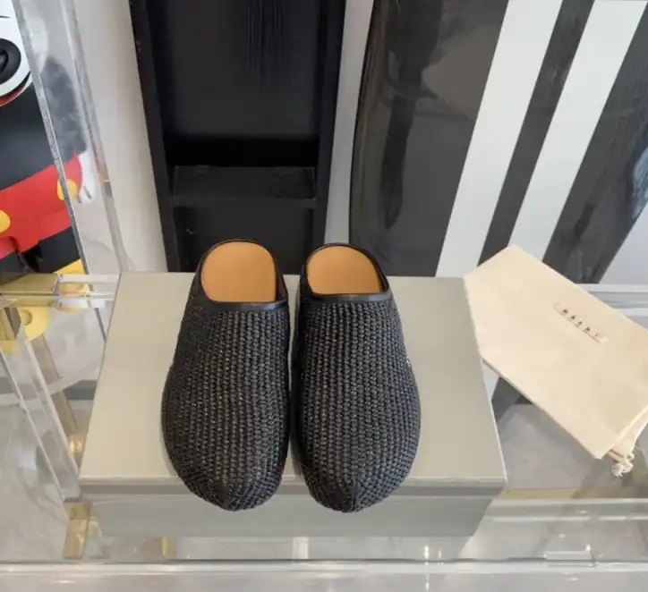 hype Other Slippers