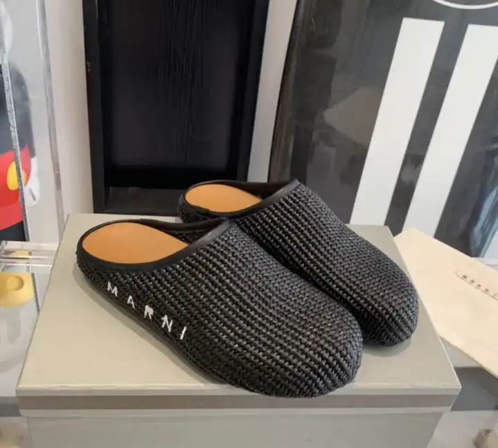 hype Other Slippers