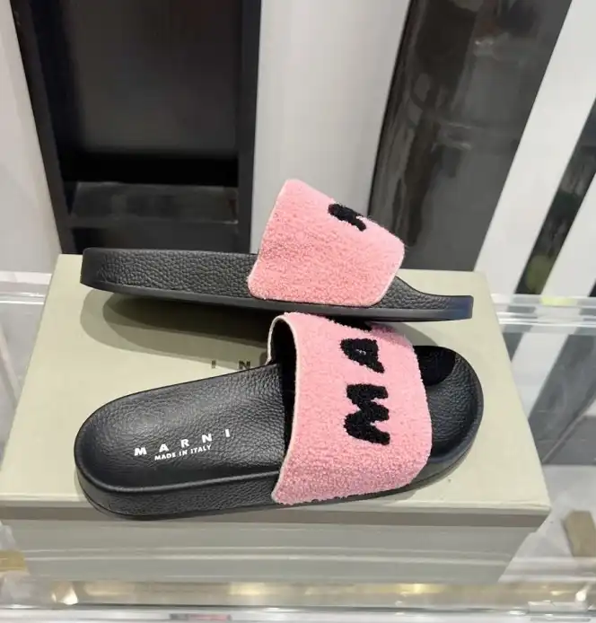 hype Other Slippers