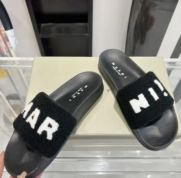 hype Other Slippers