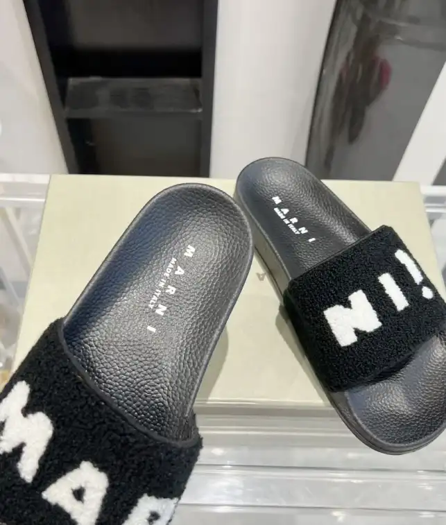 hype Other Slippers