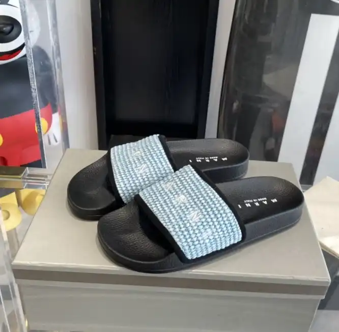 hype Other Slippers