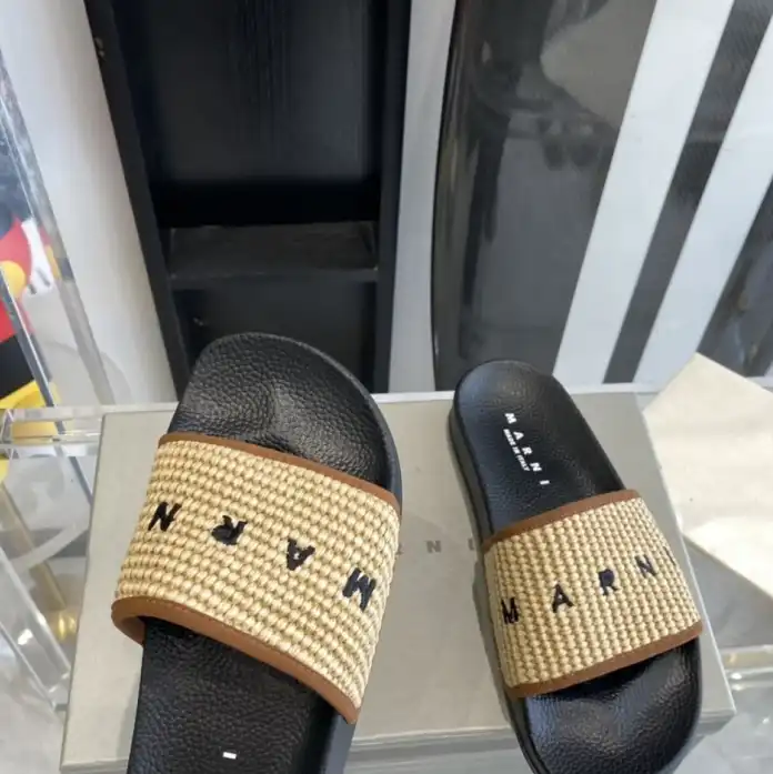 hype Other Slippers