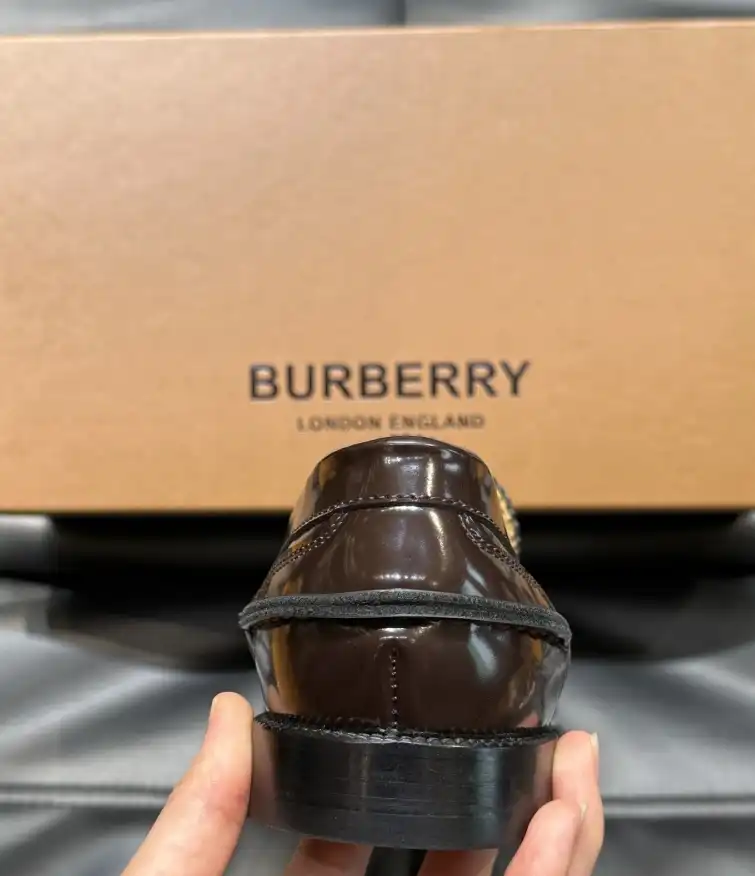 hype Burberry Leather Shoes