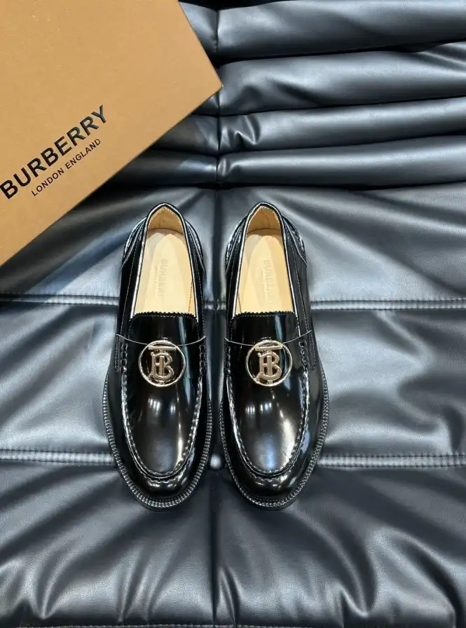 hype Burberry Leather Shoes