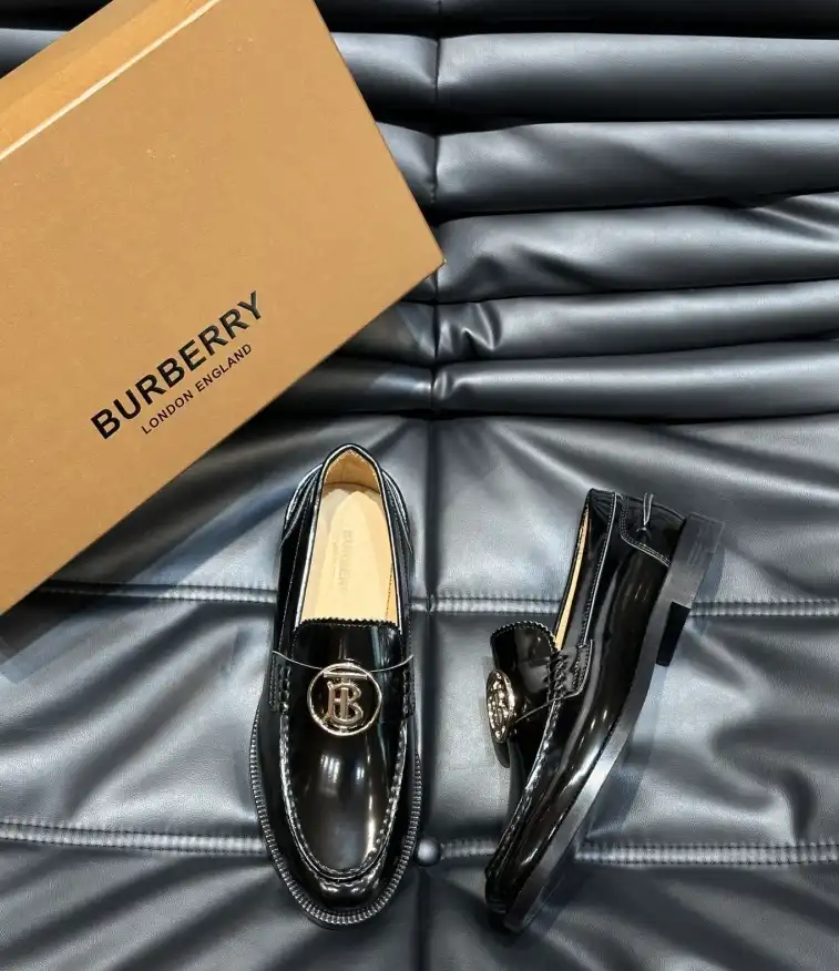 hype Burberry Leather Shoes