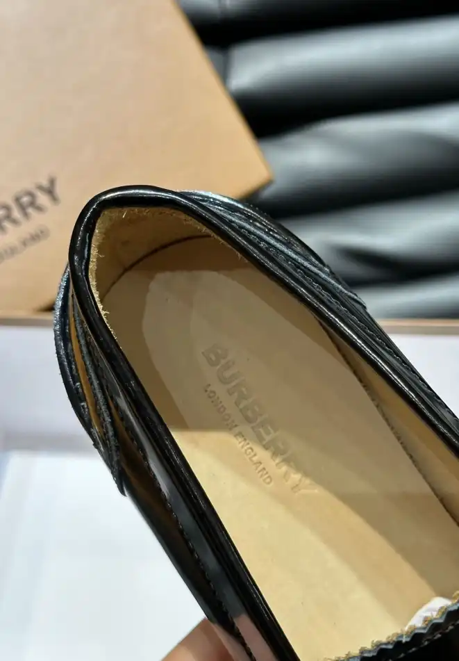 hype Burberry Leather Shoes