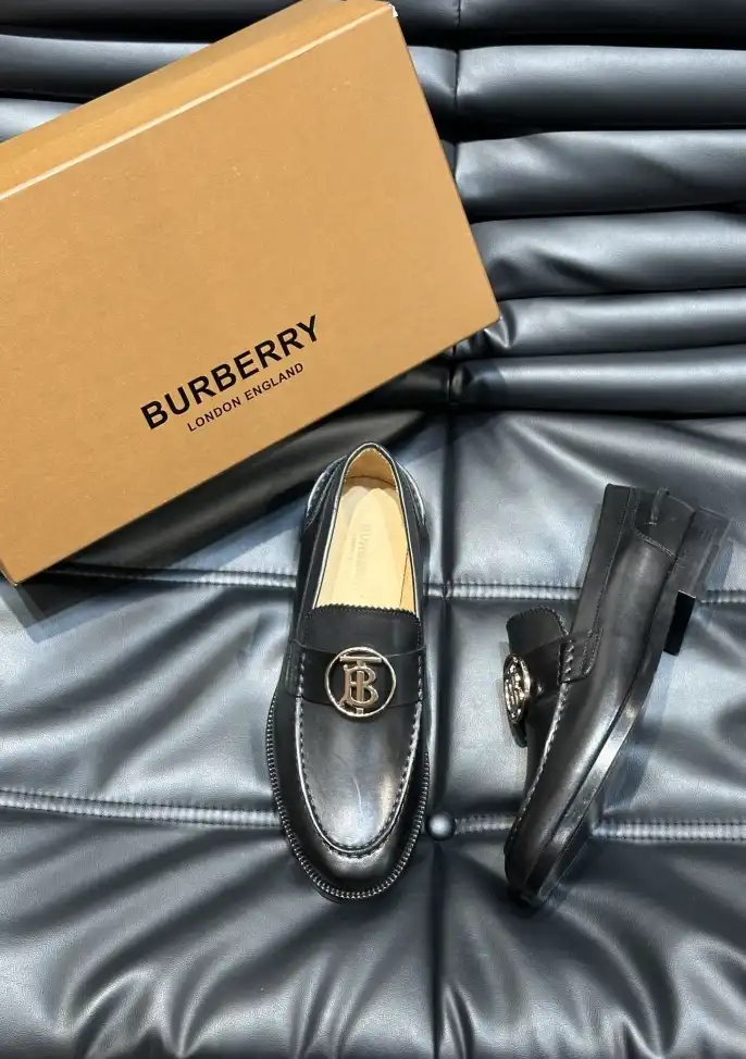 hype Burberry Leather Shoes