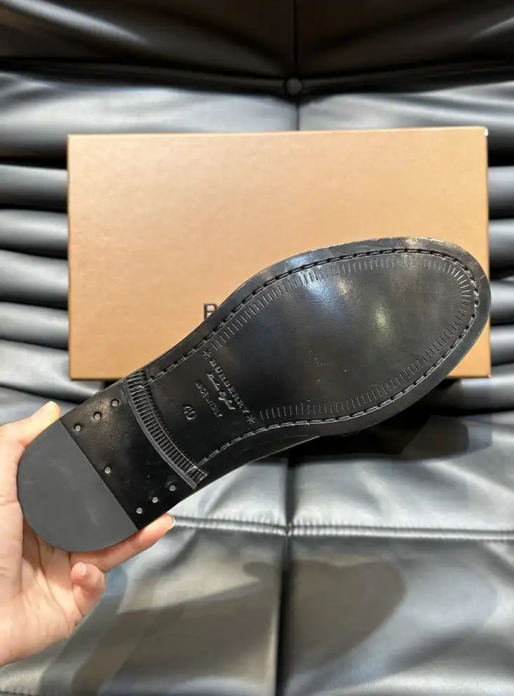 hype Burberry Leather Shoes