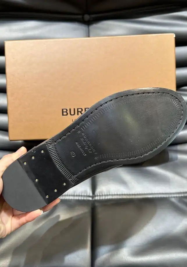 hype Burberry Leather Shoes