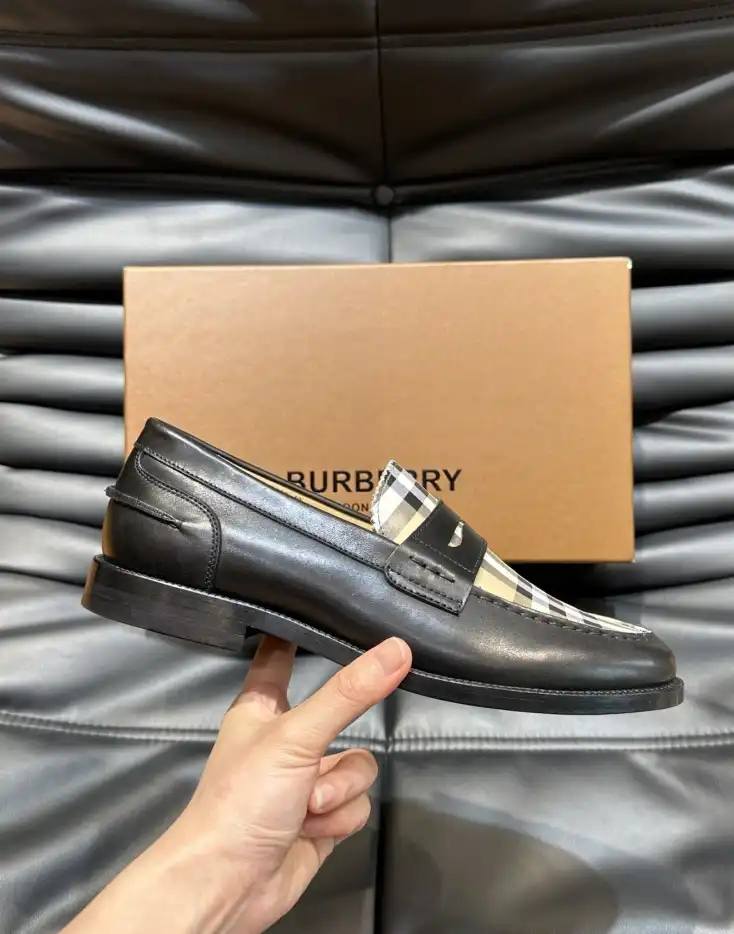 hype Burberry Leather Shoes