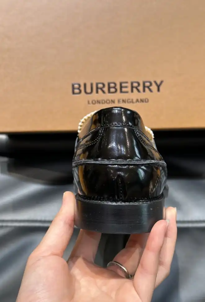 hype Burberry Leather Shoes