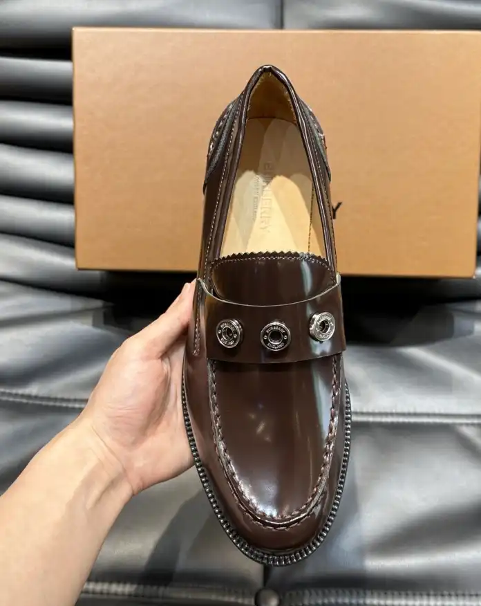 hype Burberry Leather Shoes