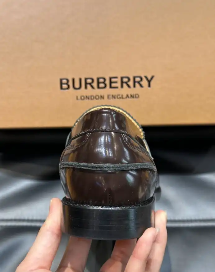 hype Burberry Leather Shoes