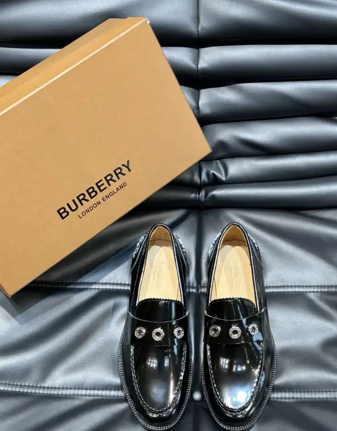 hype Burberry Leather Shoes