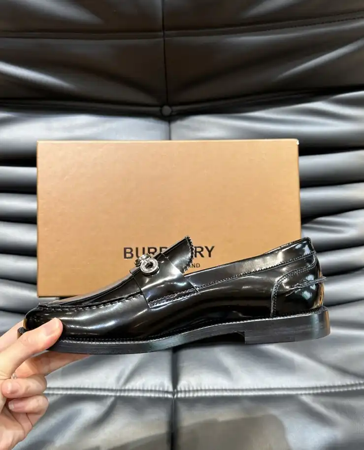 hype Burberry Leather Shoes