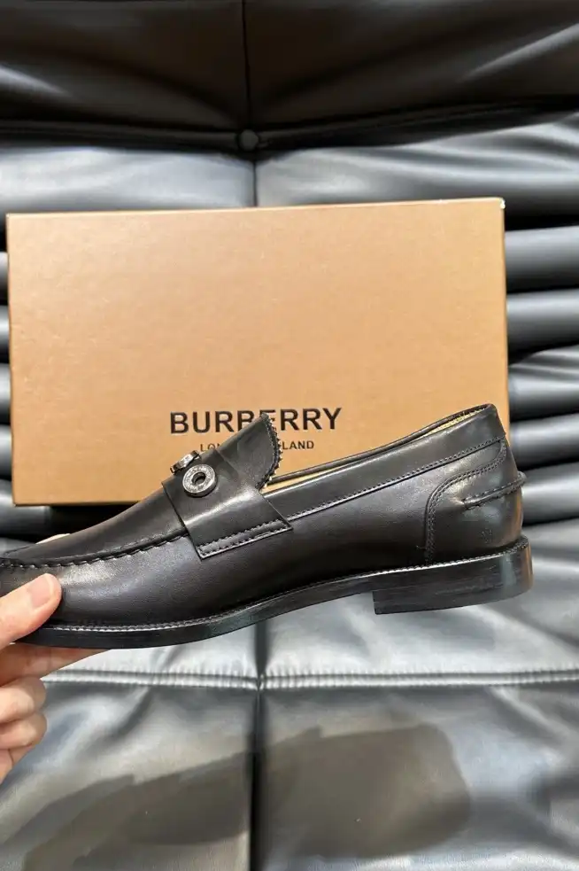 hype Burberry Leather Shoes