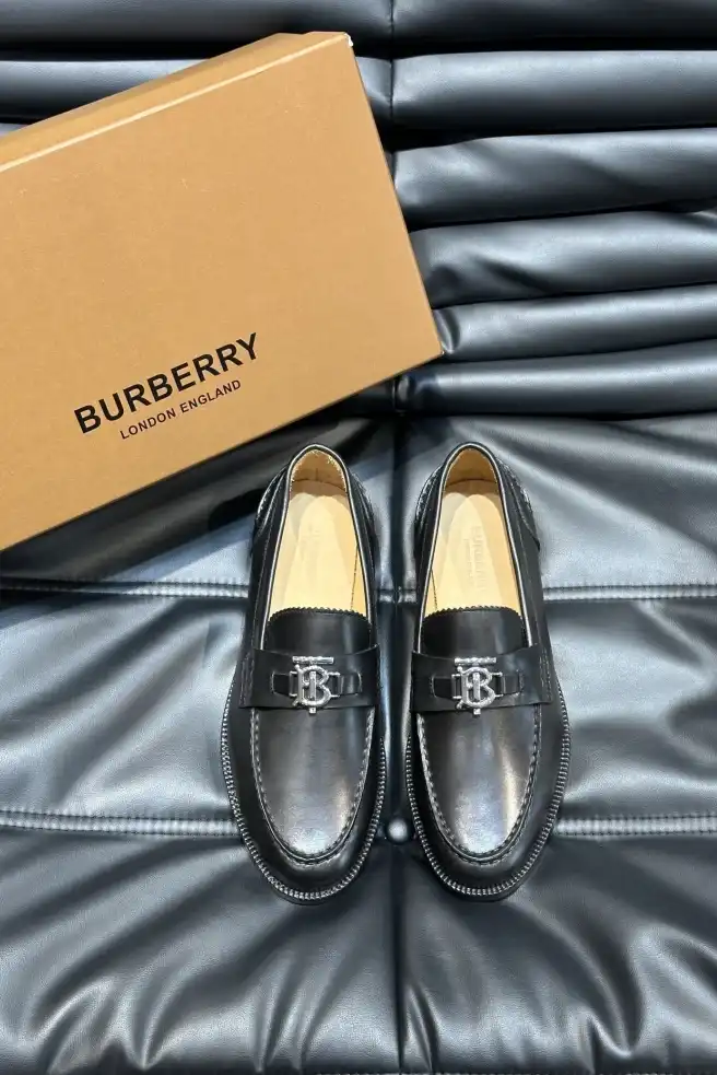 hype Burberry Leather Shoes