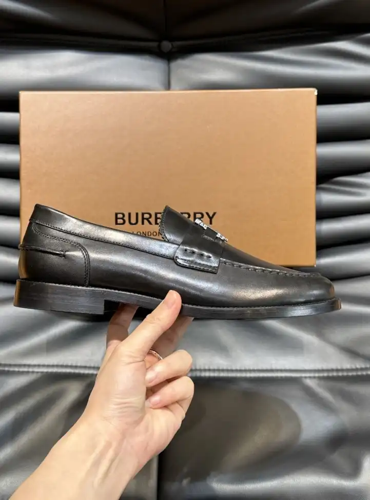 hype Burberry Leather Shoes